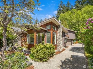 3380 Crystal Springs Dr NE, Bainbridge Island, WA