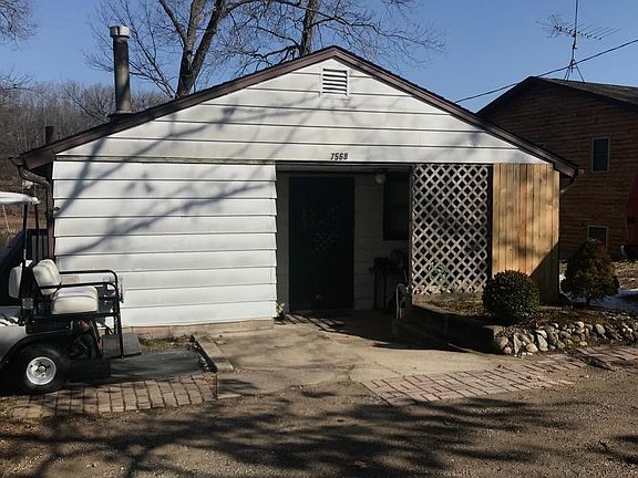 3rd image of 7568 S Crooked Lake Dr