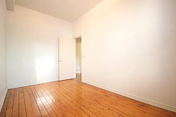 Rented by Nooklyn NYC LLC | media 36