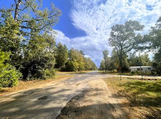 307 Cherokee Dr, Trinity, TX 75862