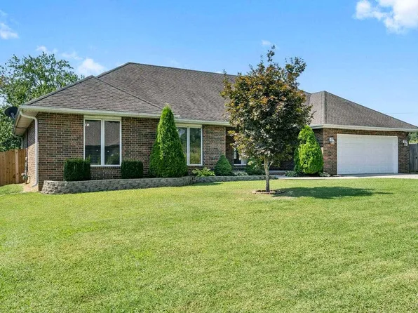 4104 E Crighton Place, Springfield, MO 65809