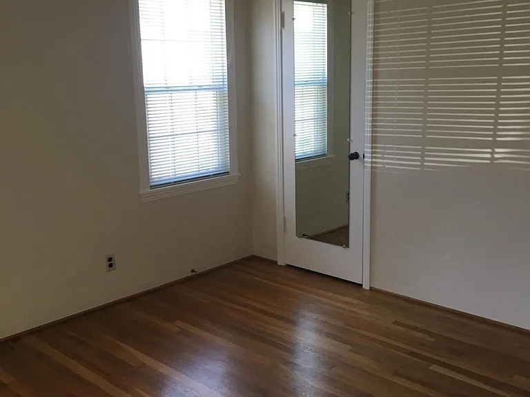 855 Poplar St — Photo 12