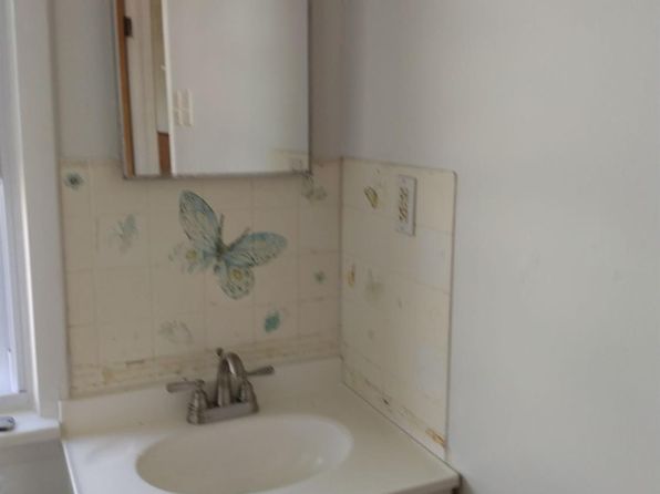 46 Hayward Ave, Carteret, NJ 07008