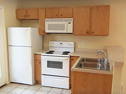 3rd image of 122 Andrews St