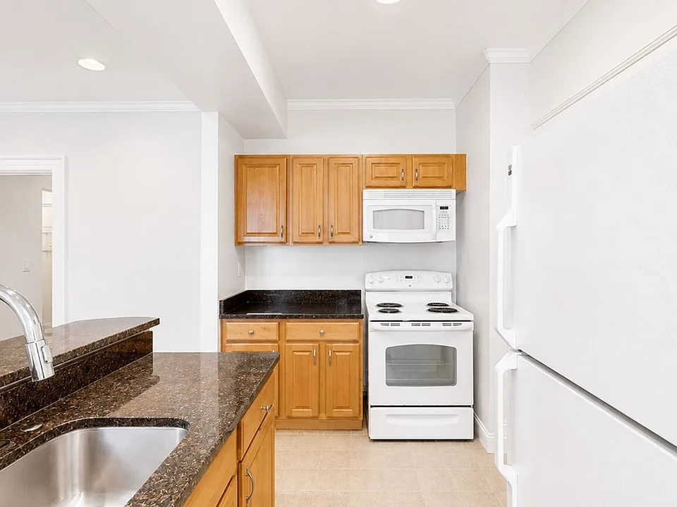 Standard Kitchen