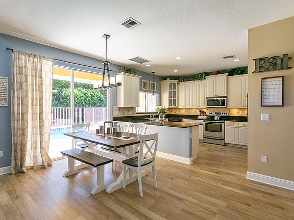 2nd image of 6685 Eagle Ridge Dr