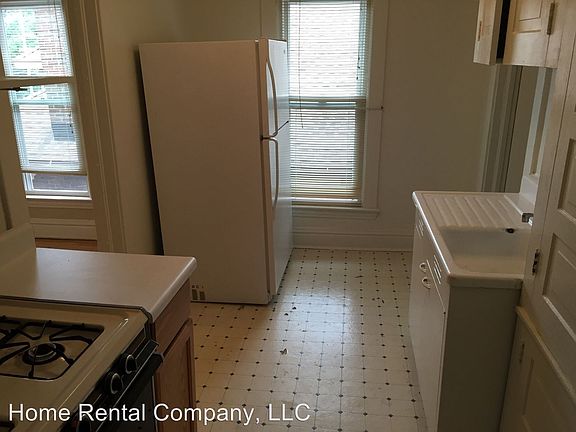2nd image of 1626 Wealthy St SE