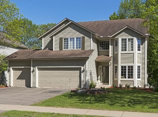 9075 Briarglen Rd, Eden Prairie, MN 55347