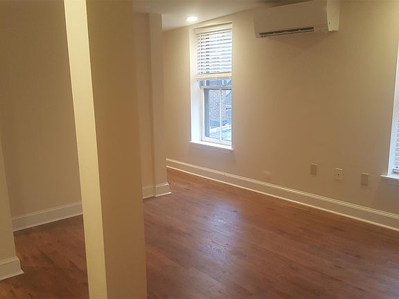 2nd image of 1003 Capital St #3R