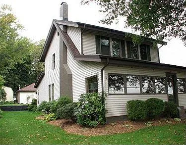 130 Orchard Ave photo 1