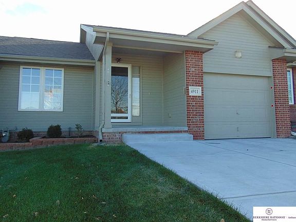 2nd image of 4911 Shannon Dr