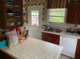 1712 Pinewood Dr, Columbia, SC 29205