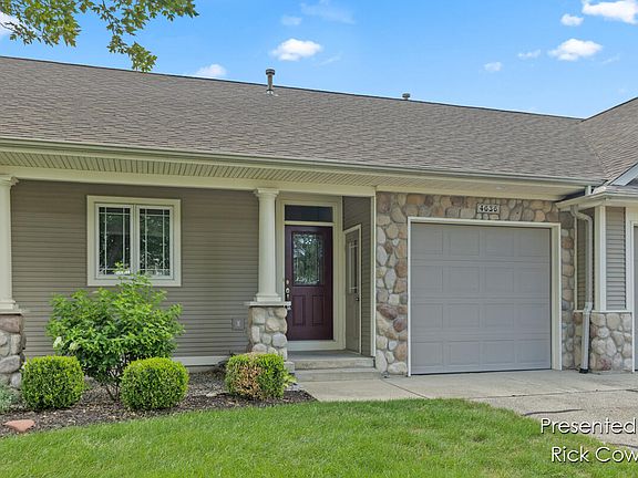 3rd image of 4636 Windsor Hill Dr