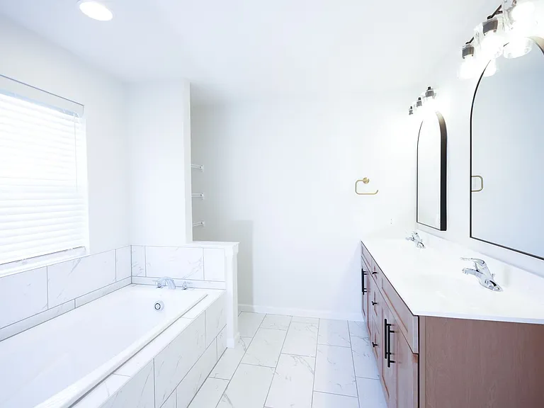 245 Hollyhock Dr — Photo 36