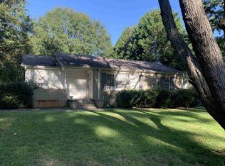 1114 Maple Dr, Griffin, GA 30224