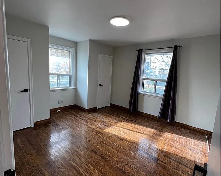 1 Mozart Ave — Photo 4