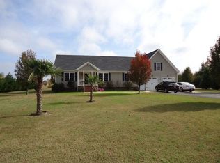 271 Woodleigh Rd, Knotts Island, NC 27950