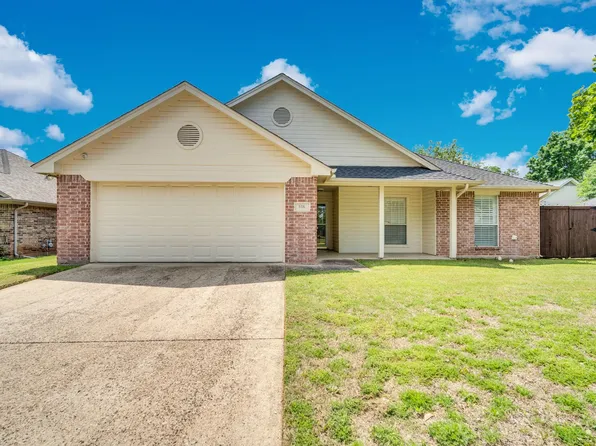 506 Whitney Dr, Midlothian, TX 76065