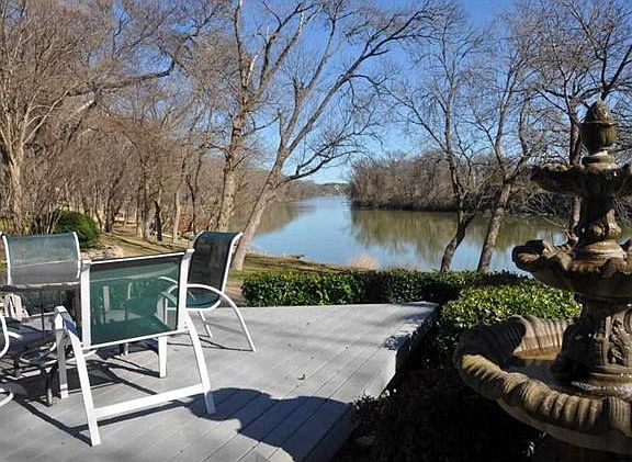 2nd image of 1213 Greenwood Ln
