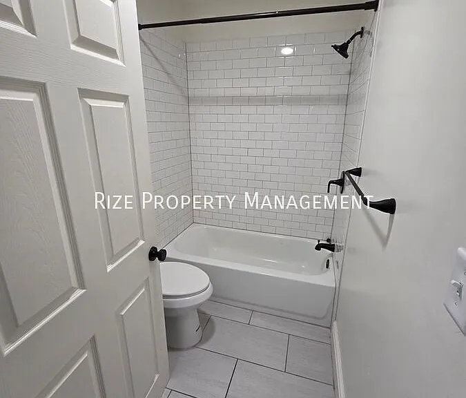 2746 Madison Ave #2 — Photo 6