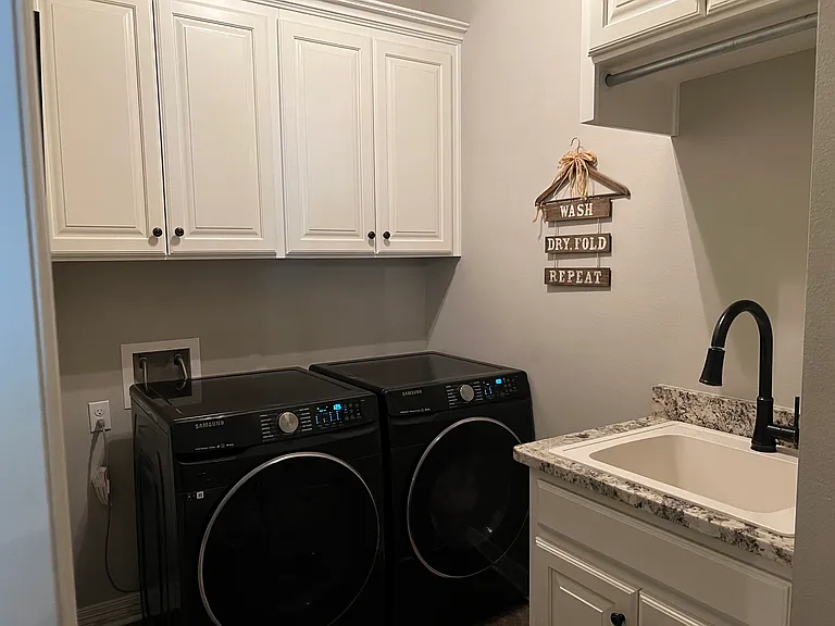 919 Antler Dr — Photo 7
