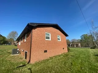 112 Foxhill Dr — Photo 4