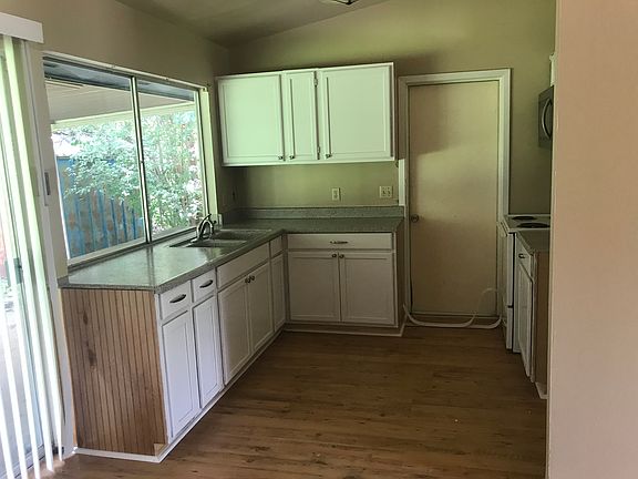 3rd image of 7234 Cabin Creek Dr