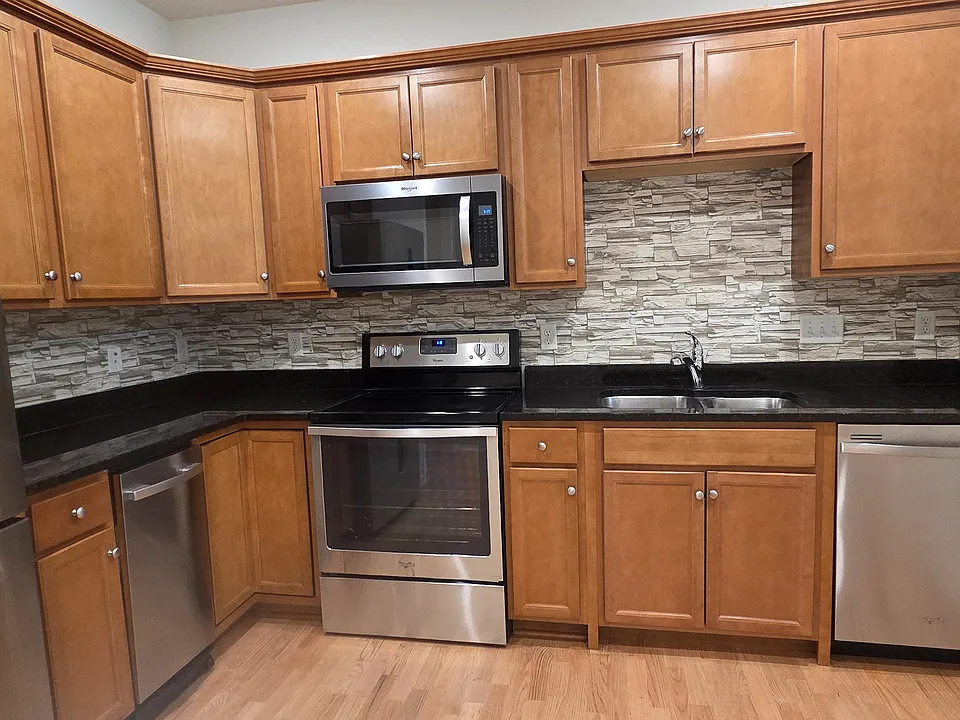 130 Trotter Rd #110