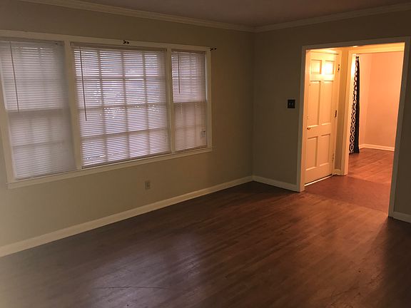 living room to dining room 