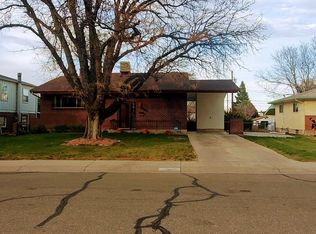 9 University Cir, Pueblo, CO 81005