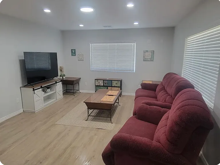 854 E Beverly Ave — Photo 9