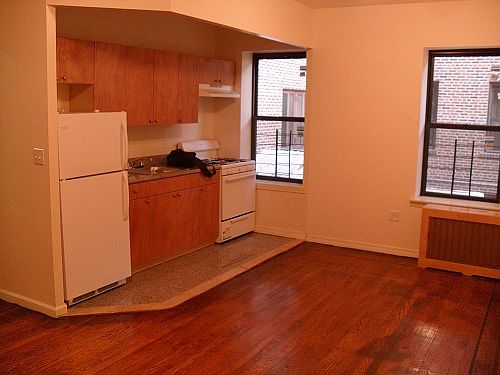 4th image of 2120 23rd Ave