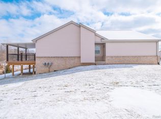 40001 Mitchell St, Grand Blanc, MI 48439
