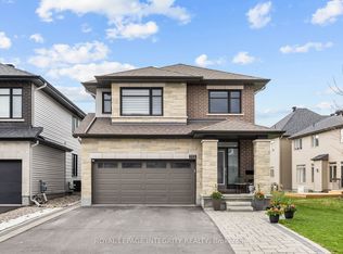 113 Dagenham St, Ottawa, ON K2S 2N5