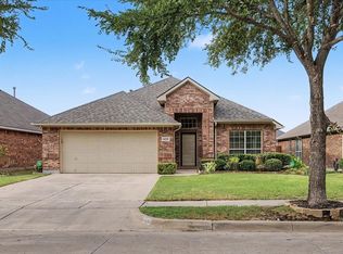 633 Darlington Trl, Fort Worth, TX 76131