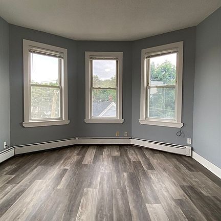 4th image of 409 Chestnut St APT 3