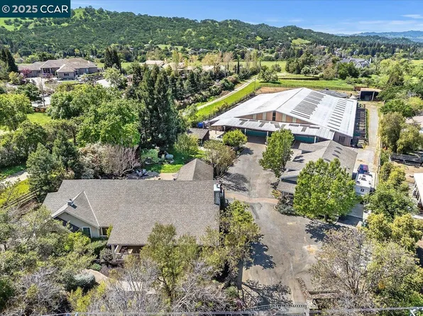 1101 N Gate Rd, Walnut Creek, CA 94598