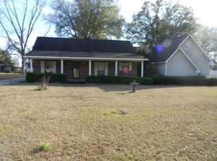 108 Grantham St, Brewton, AL 36426