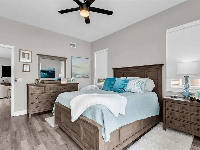 276 Lewis Cir #112 — Photo 45