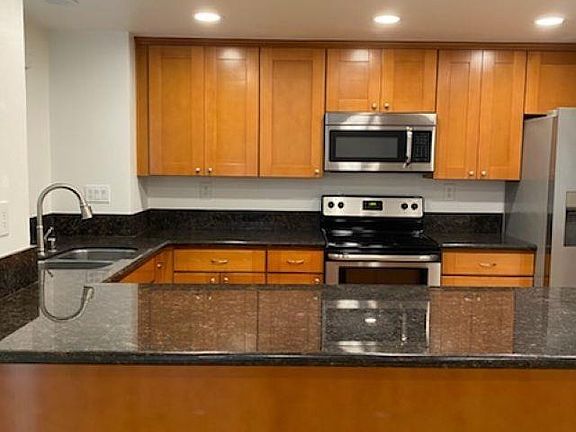 2nd image of 546 Via De La Valle Unit H
