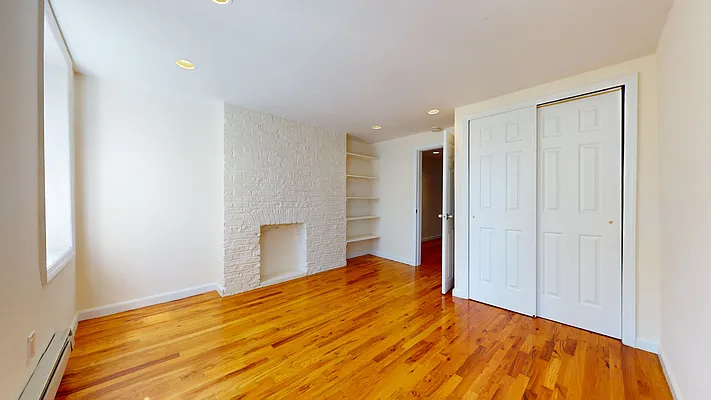 Rented by Bond New York | media 2