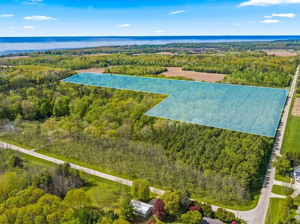 Sand Hill Rd, Luxemburg, WI 54217