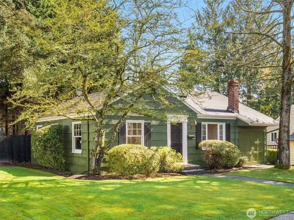 8110 23rd Avenue NE, Seattle, WA 98115