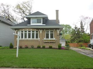 423 Longcommon Rd, Riverside, IL 60546