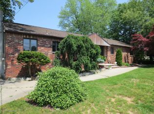 40 Church Ln, Manalapan, NJ 07726