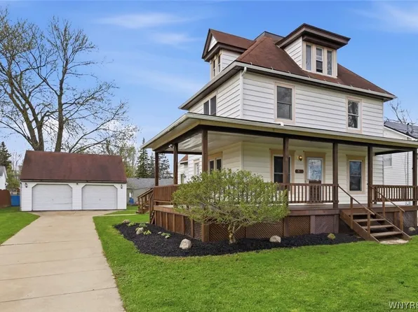 4029 Lincoln Ave, Hamburg, NY 14075