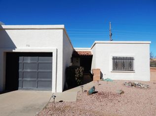936 W Camino Guarina, Green Valley, AZ 85614