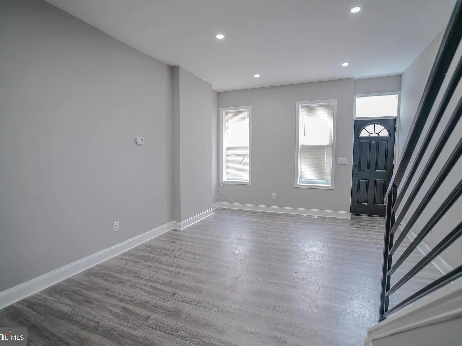 3 bed, 970 sqft, $1,750 — Photo 3