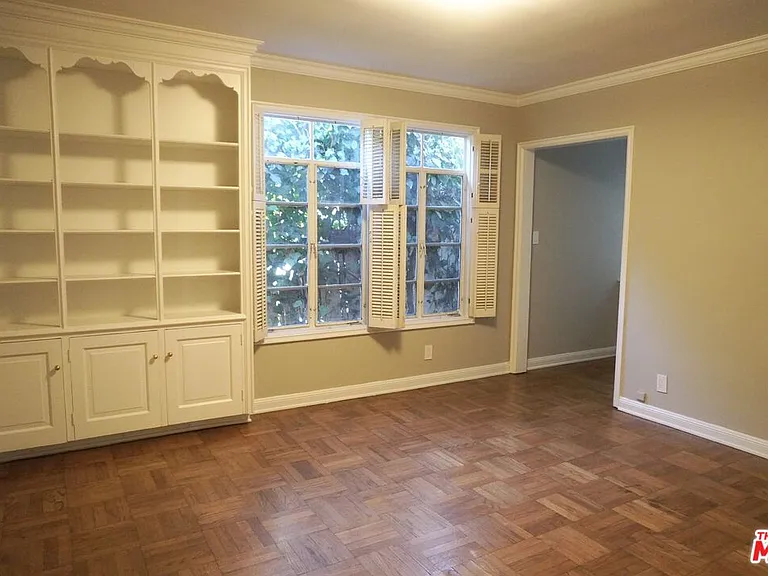 951 Masselin Ave — Photo 28