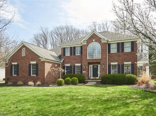 11137 Malvern Dr, North Royalton, OH 44133